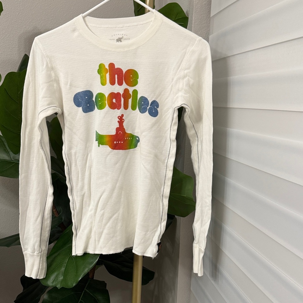 The Beatles Trunk LTD 2010 Yellow Submarine Women's Cirque du Soleil LS Shirt, M